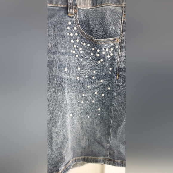 Lane bryant pearl and rhinestone jean shorts - Picture 4 of 4